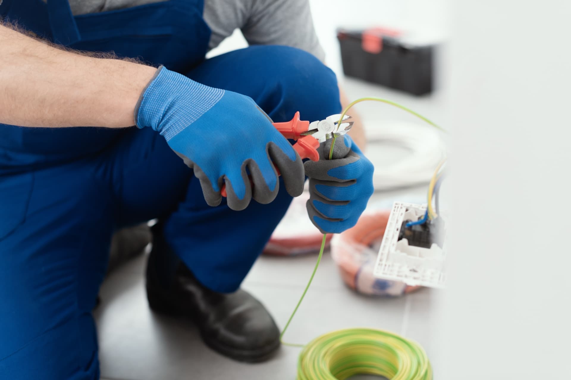 Emergency and Troubleshooting by Prime Electrical in MA, NH, CT and RI
